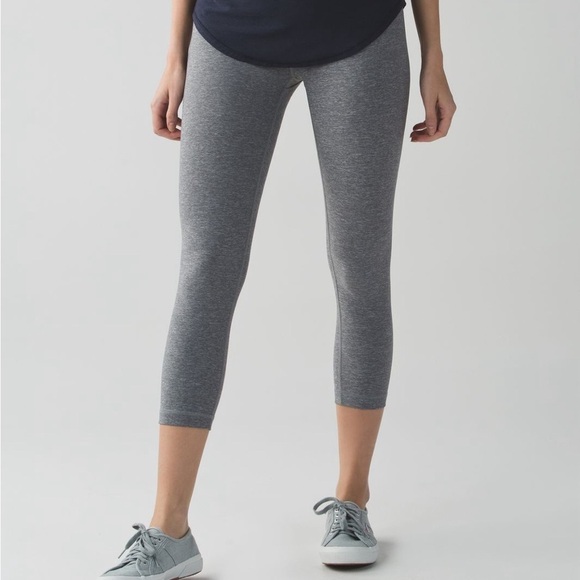 Lululemon Wunder Under Crop II- Heathered Slate/ Size 4 - Picture 1 of 8